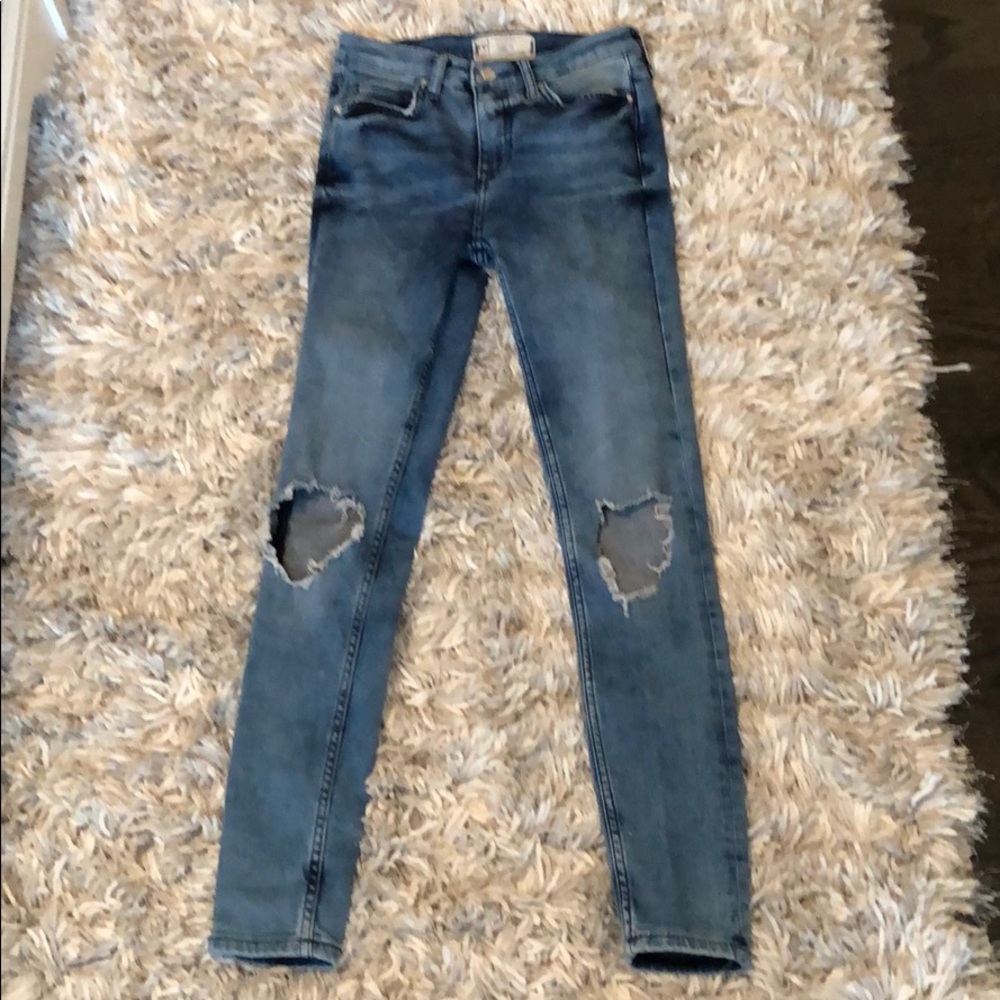 Free People Busted Knee High Rise Jeans Size 25